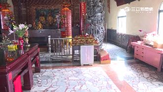 瘦賊偷廟百斤保險櫃　發出巨響落荒逃