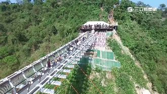全台最長琉璃吊橋　150年不搖晃