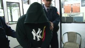 A停路邊被撞1200