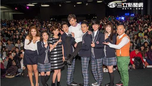 親完林予晞　李國毅與任容萱補過聖誕