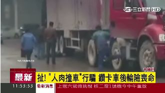 影／拿生命拚！假摔哥頭放車輪飆演技