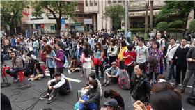 年輕人－flickr/tenz1225
https://www.flickr.com/photos/tenz1225/13258488023