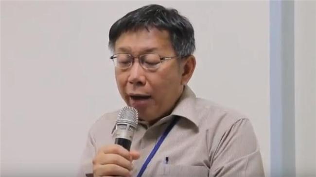 柯文哲練唱影片曝光　不改走音風格