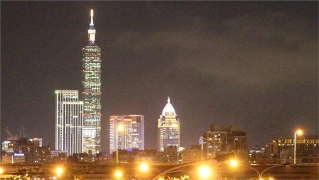 不想人擠人　賞101煙火秘境大公開