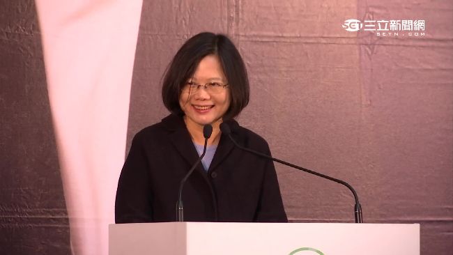蔡英文大學照曝光　爆大二刑法被當掉