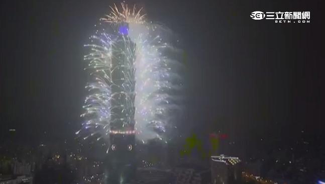 影／360度翻轉呈現101煙火秀！