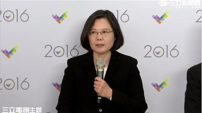 藍營千桌宴　蔡英文酸：太早辦尾牙了