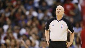 Joey Crawford（ap）