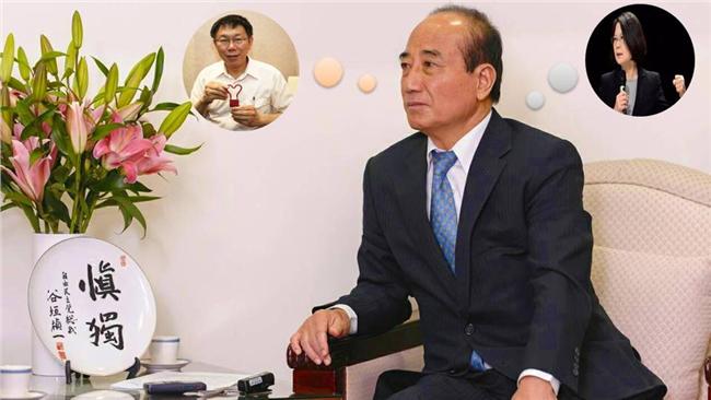 影／王金平開直播　左批小英右打柯P