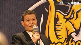 中信兄弟楊培宏領隊（圖／記者王怡翔攝）