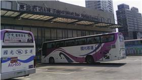 客運－https://www.flickr.com/photos/wishmebehappy/14613981167/in/photolist-kpGiVK-kpJK9f-kpGiDc-kpJK6E-kpH5G6-kpJJCq-kpJJvb-kpJJju-kpJGs3-kpGfUK-kpJGqE-kpJGku-kpJGfu-kpJFZQ-kpJG47-kpJG35-kpGfBa-kpH29K-kpGeCB-kpH1Rk-kpJEX9-kpJETw-kpJENG-kpH1Dg-kpH1zi-kpH1Ak-kpH1w2-kpH1uD-kpGe7r-kpGdUH-kpGdSD-kpH1bn-kpGZM6-kpGcHz-vXPvBf-764KMm-v482db-8oT3rM-eSpmYR-8mRGac-8mMBiR-ogotH2-ogotsx-kaxnUt-kaAN9d-6js9LD-4EzN8G-kay78g-iktaSe-2GBELC