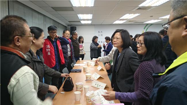 工鬥和蔡英文對話　民進黨釋出善意