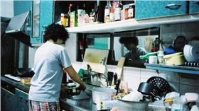 洗碗▲圖／chia ying Yang flickr CC License  (https://www.flickr.com/photos/enixii/2777299205