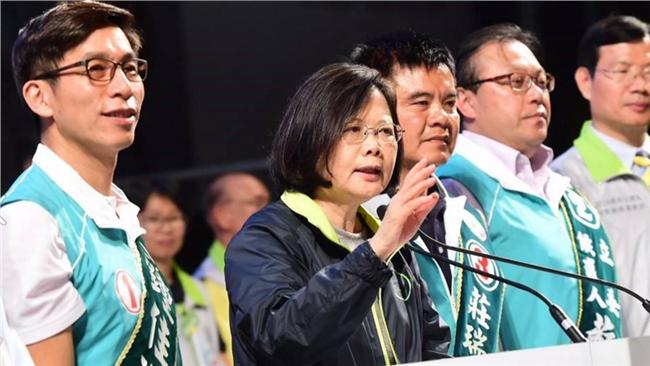 「對手打恐嚇牌」蔡英文：別含淚投票