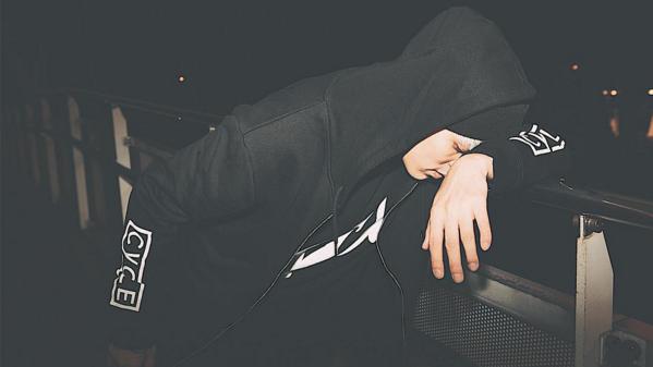 掀裙影片之後　前女友再爆嘎嘎上酒店