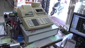 a匐匍偷收銀1200