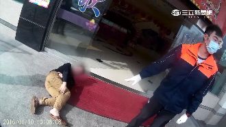 「阿雄！他們打我」醉男錯認警當同學