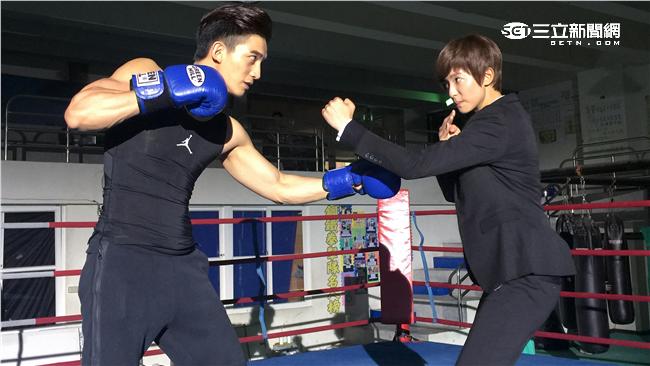 賴雅妍「日字衝拳」爆打王家梁累歪歪