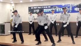 韓警是舞棍1100.