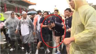 馬英九軟腳　柯文哲：這有什麼關係？