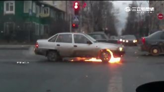 遇火燒車怎麼辦？把握黃金三秒逃命