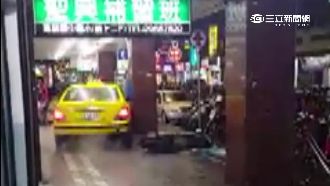 運將疑酒駕　車開上人行道撞傷1人