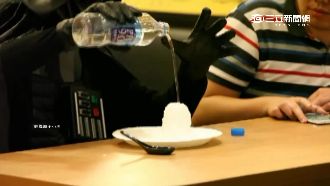 星際大戰原力覺醒？瓶裝水一秒變冰柱