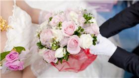 結婚-https://www.flickr.com/photos/iamchu/12114479475/in/photolist-jsvSFM-o8tb7S-a7AWe8-8r7NMK-8bNEbC-fezM69-4BgsBB-gqtWby-jFzpKf-nck2nG-nci5wa-nybjHJ-9V4Jpz-cMfaSY-h3q6Tj-qr9DuU-dCENaJ-nYxC7v-e8UY8x-crFdgw-8sRwmE-91fGxq-ej6CV3-fuhHD7-nDsM5e-92x3RG-5HHjzS-jTAsoD-bmMkMr-fyfkUi-fMrJPZ-bmMi4t-ej6bBa-tqxNBG-5ay84u-5HH9uq-92x2TS-Bg8Bep-gWVx7-5ur8J-3ihTU-aLyJ88-bmMejp-av9raM-CSQDS-nqpyQ5-nauVwV-cz1C1j-6Q7jqw-naftdj