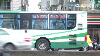 北市公車起步意外　九旬翁重摔命危急送醫