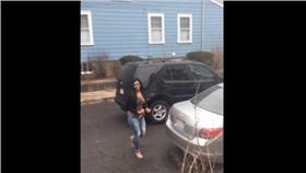 女友報復-圖／翻攝自RaresNoSquares x CartierGang TV YouTube
