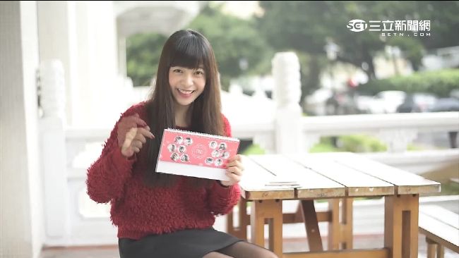 跟輔大拚了！淡大拍「清新」正妹月曆