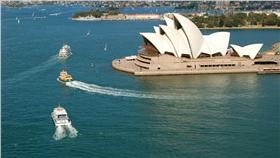 歌劇院
翻攝
https://www.flickr.com/photos/bdearth/4028846906/in/photolist-791TPG-KCSQD-aUKDiR-kk1Anp-b82N6-i1KPan-kw8yBT-88x2jE-juXP31-nkgGgY-rkYao8-r4qQZL-4J5x2S-gPadbu-qPCPNx-KCU5a-aHupv4-jjpGvs-8tG9Cg-fcoTNB-fcoWye-fcDhzd-jco6xc-3mcfAQ-fbGzG6-3mcfLf-eM2FY4-nBAreP-jtXoV8-nK5zkV-odsrQb-aPnM88-2hmm1S-k1Bsmj-wdhtVL-bjfD1z-KCMzj-7RAy-zKZmki-ztn31q-ztmTG1-9Q57D8-b82DK-cHyph7-B9PDeP-82bYPk-2DyrLX-nk3JL8-8fm1cc-63YWGJ