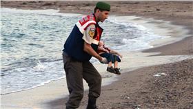 難民,男童▲圖／翻攝自NEWYORKPOST