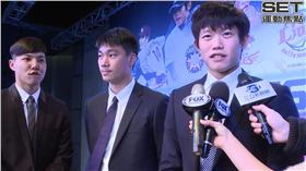 陳冠宇（右一）記者姜信宇攝