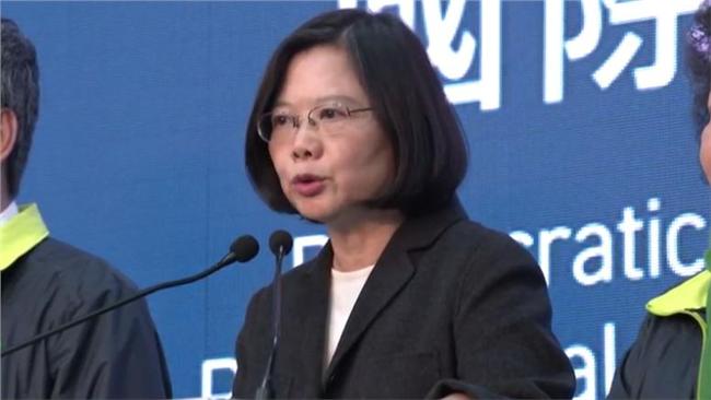 揮國旗是權利　蔡英文：團結才會強大