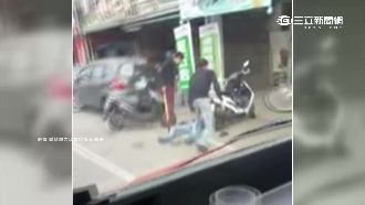 迴轉被誤會逆向　2惡煞當街痛毆騎士