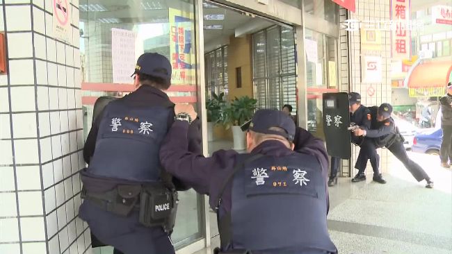 警政署強調,警察任務定位明確,不會被編入軍事指揮體系,執行任務的首要目標是「社會穩定」。(示意圖)