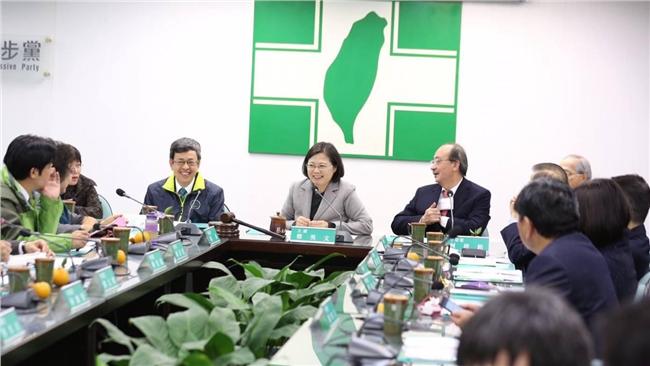 陸網友再攻蔡英文臉書　民進黨：歡迎