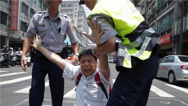控警妨害自由　徐世榮、洪崇晏再敗