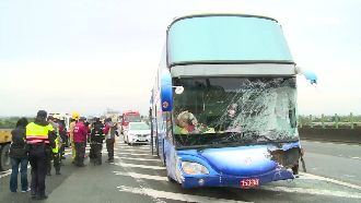 嘉義水上路段車禍　車翻覆11人送醫