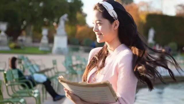 歐陽娜娜國中只念1年　竟有畢業證書