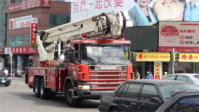 中年男酗酒又玩火　鄰居見黑煙急報警