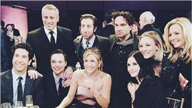 六人行,宅男行不行　圖／翻攝自kaleycuoco IG