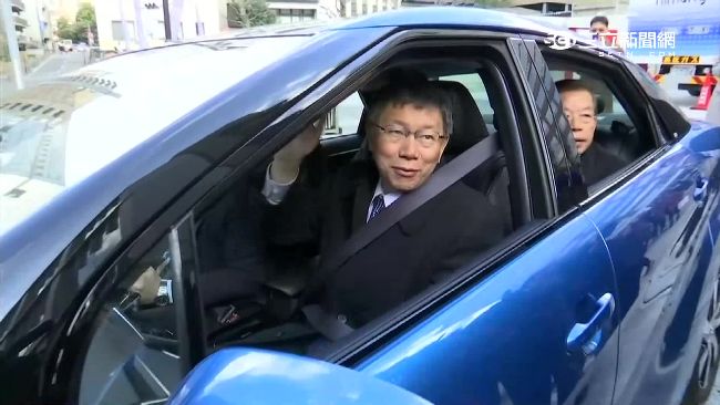 打造北市綠運輸　柯P搭氫氣車初體驗