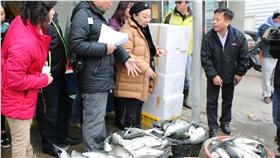 張花冠巡視寒害災損 （圖／取自嘉義縣政府）