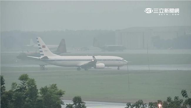 登太平島宣示主權　馬英九清晨啟程