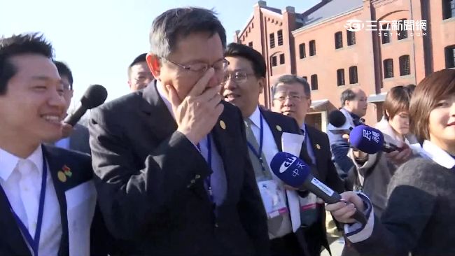 塞車真相在這　人渣文本轟柯P：靠X