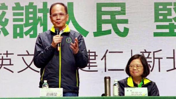 引退？陪小英謝完票　水牛伯了無牽掛