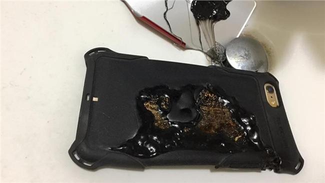 iPhone又自燃！半夜冒煙網友驚