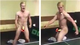 屌打兵乓－圖／翻攝自推特